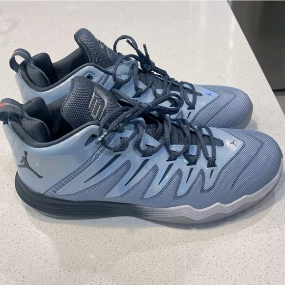 Michael Jordan Cp3.lx Christmas Edition - Picture 5 of 6